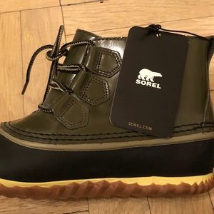Sorel NEW W TAGS classic women’s waterproof boot.